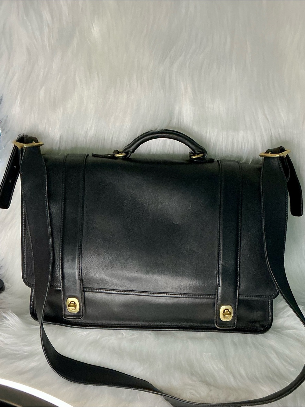 Black VTG Coach Leather Men's Messenger Bag - Classic Professional Carry